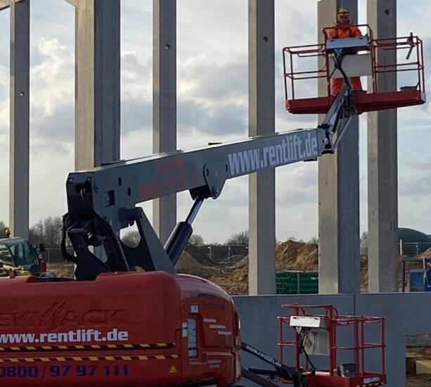 arbeitsbuehne-nifty-615