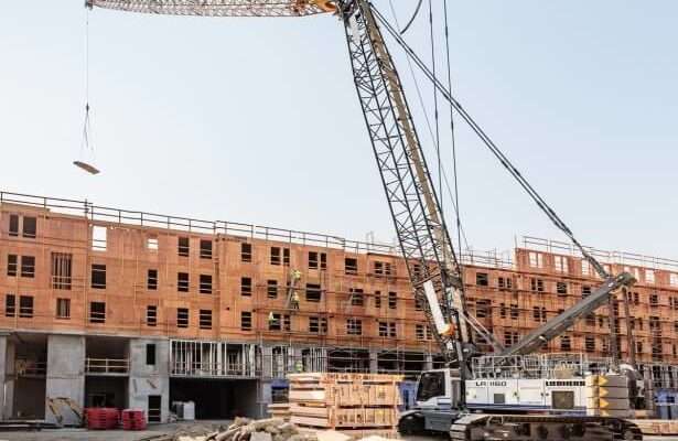 Gittermast-Raupenkrane