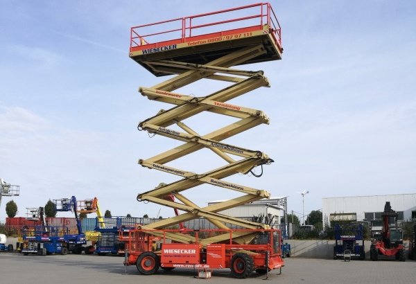 Holland Lift Megastar 34 Meter Diesel Scherenarbeitsbühne