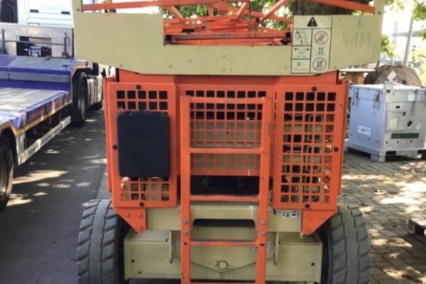 12 Meter Scherenarbeitsbühne JLG 3369LE mit geklapptem Geländer, ...