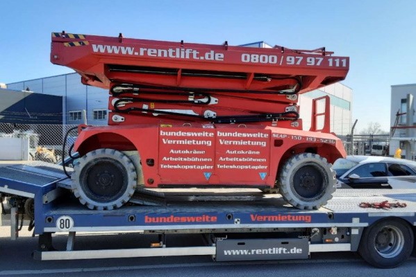 ... 1,93 Metern Breite und geländegängiger Allrad-Antrieb.